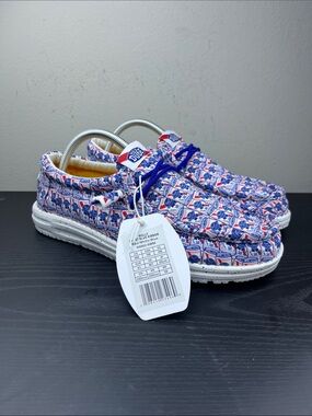Hey Dude Wally Pabst Men's Sz 8 Red White Blue Slip On Casual Shoes